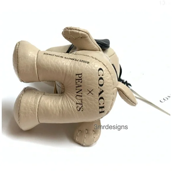 NWT COACH X Peanuts Snoopy Refined Pebble Leather & Smooth Leather Keychain - Picture 2 of 9